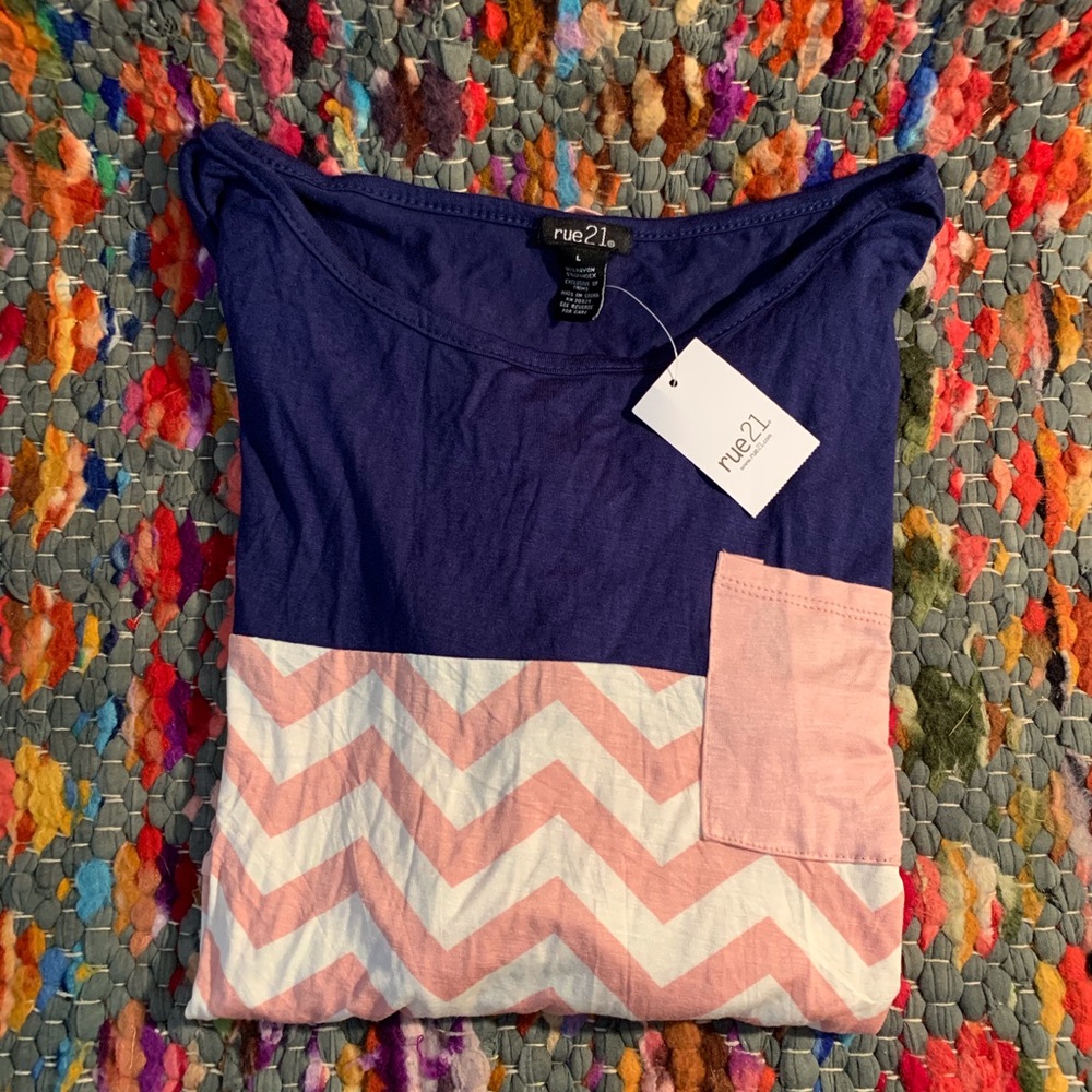 Woman’s Rue 21 shirt NWT!